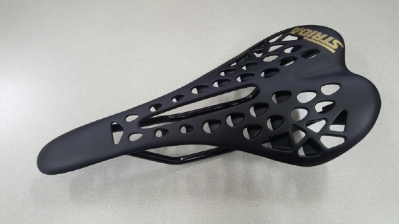 STRIDA SADDLE (LIGHT WEIGHT)