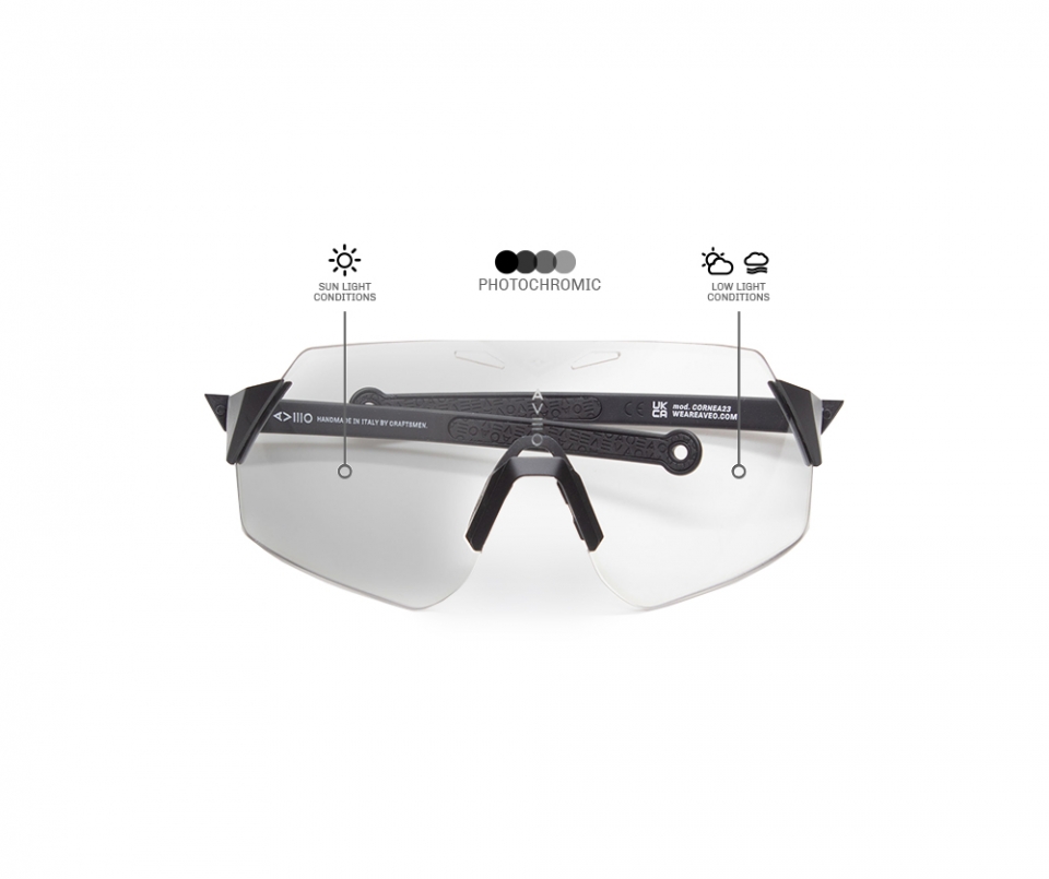 CORNEA BLACK - PHOTOCHROMIC BLACK LENS
